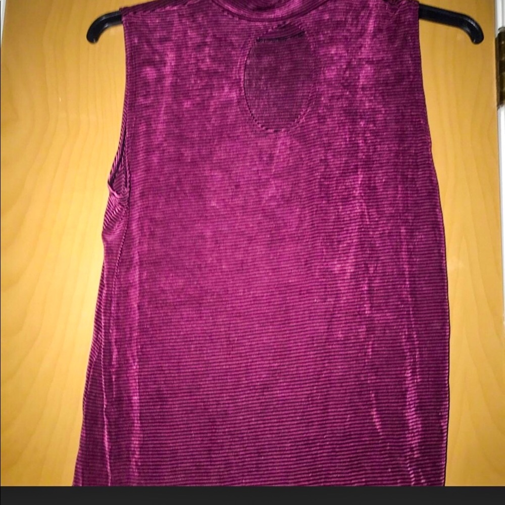Women top..NWOT - Picture 4 of 5